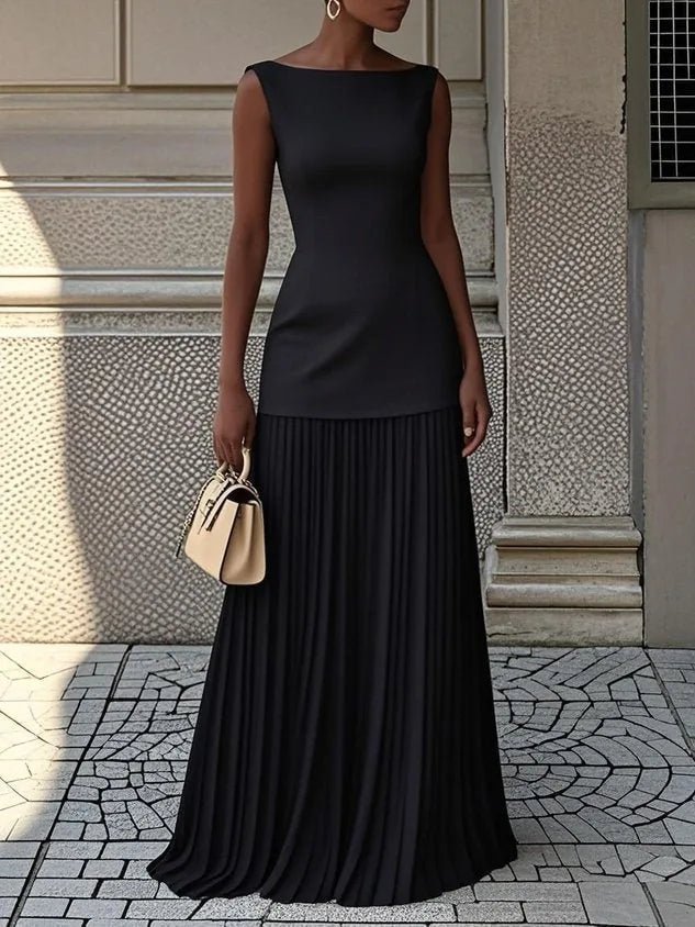 Camille | Elegant Sleeveless Pleated Maxi Dress With Boat Neck - Black - 4
