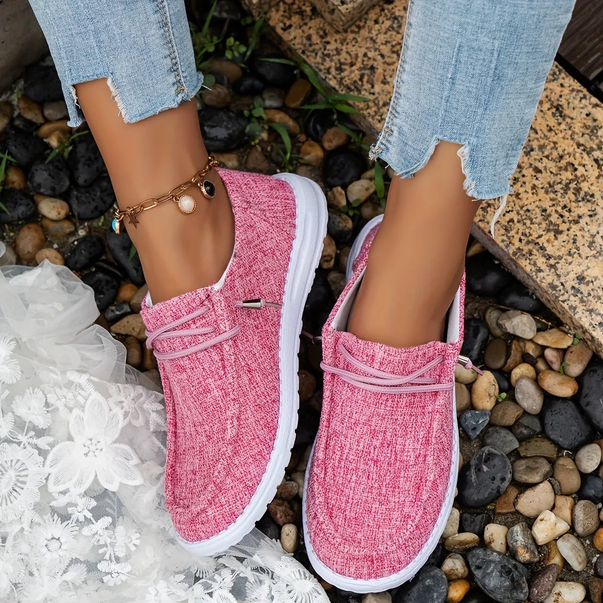 Chloe | Comfortable Slip - On Canvas Shoes - Pink - 6