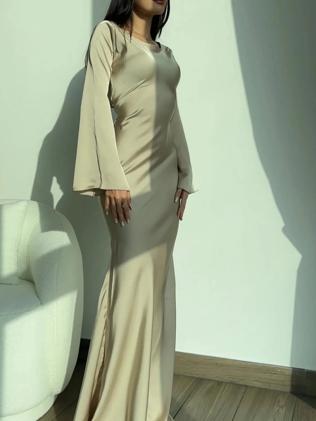 Sophia | Elegant Long Sleeve V - Neck Maxi Dress - Red - 5