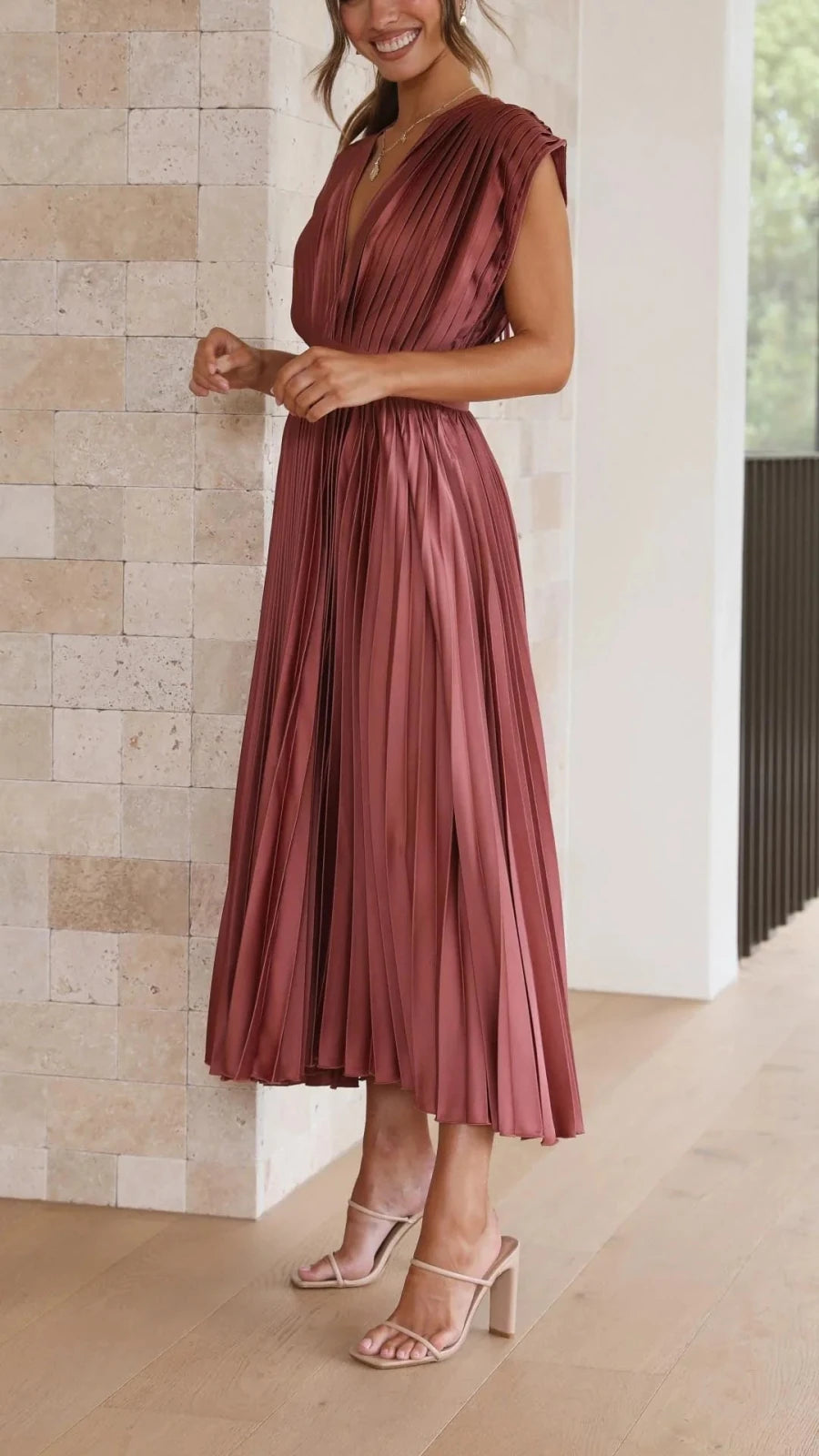 Thea | Elegant V - Neck Pleated Maxi Dress - Burgundy - 5