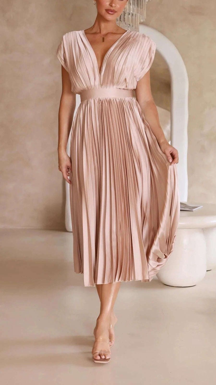 Thea | Elegant V - Neck Pleated Maxi Dress - Light Pink - 6