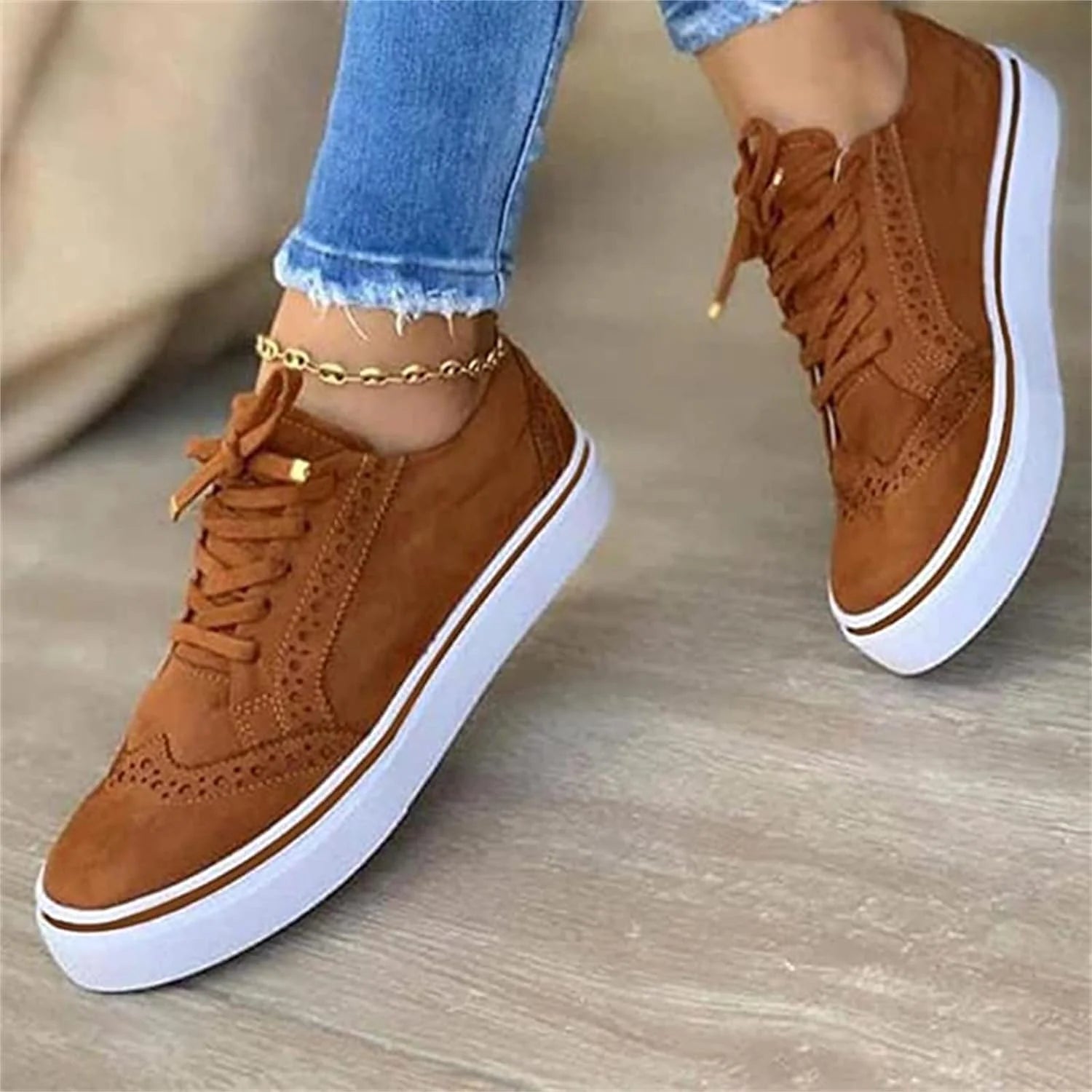 Brown Women's Orthopedic Platform Sneakers — Evelyn Brogue Detail Lace-Up - Close Up Detail